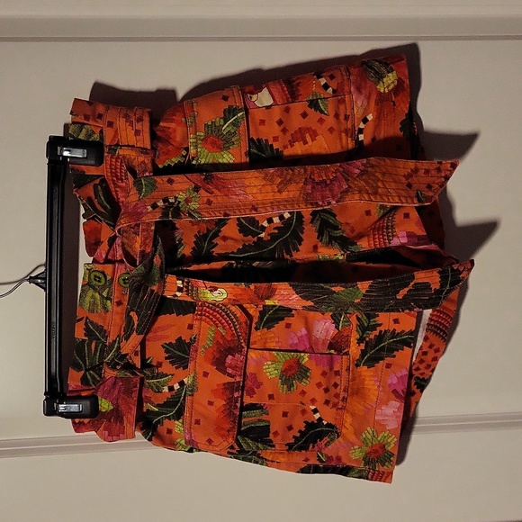 Farm Rio Blooming Garden Shorts S NWT - Picture 6 of 9